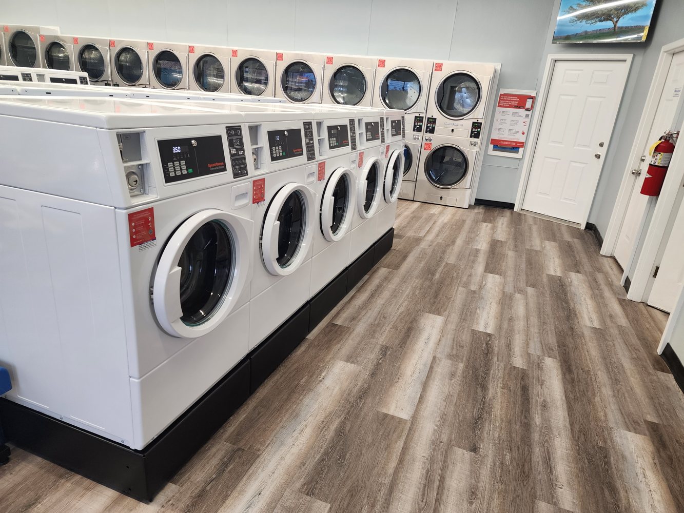 Sudz City Laundry facility photo 2