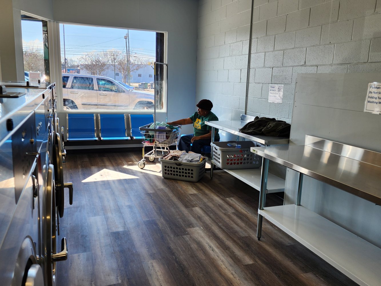 Sudz City Laundry facility photo 7